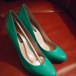 Nine West Stilledos Stacked Heels